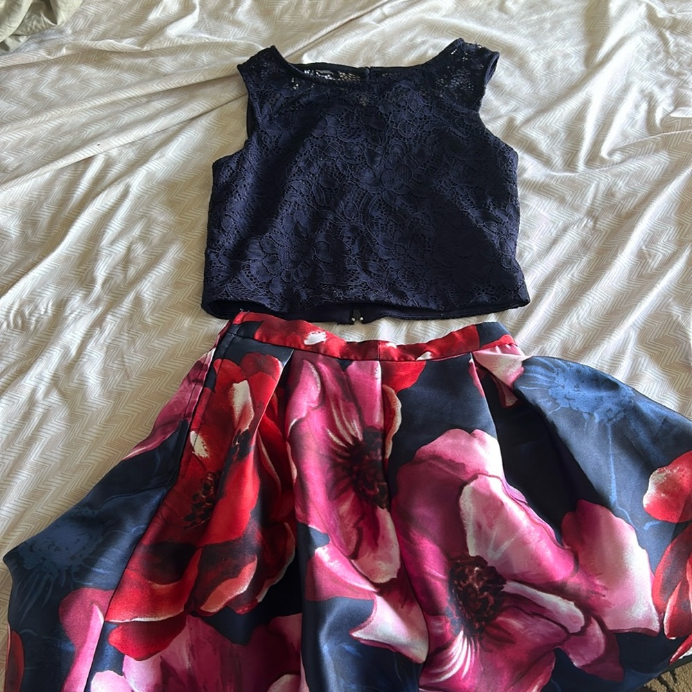 Ally B Lace Top & Floral Bubble Hem Skirt - 8